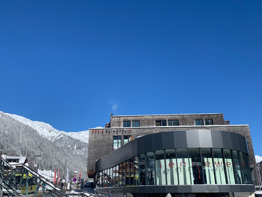 Sport Jennewein Pepis-Skihotel St. Anton am Arlberg Kunst kaufen online Danja Kulterer